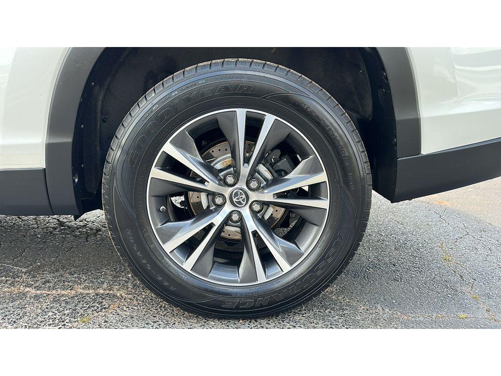 used 2019 Toyota Highlander car, priced at $18,950