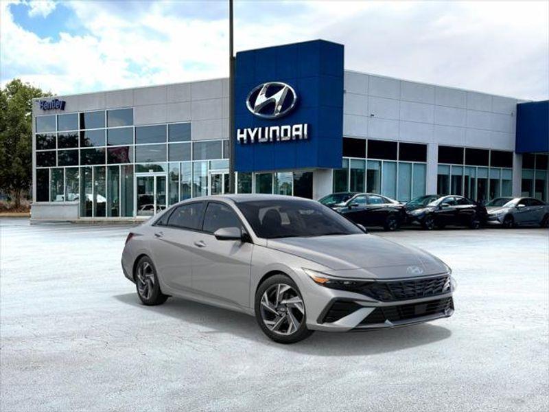 new 2025 Hyundai Elantra car, priced at $26,652