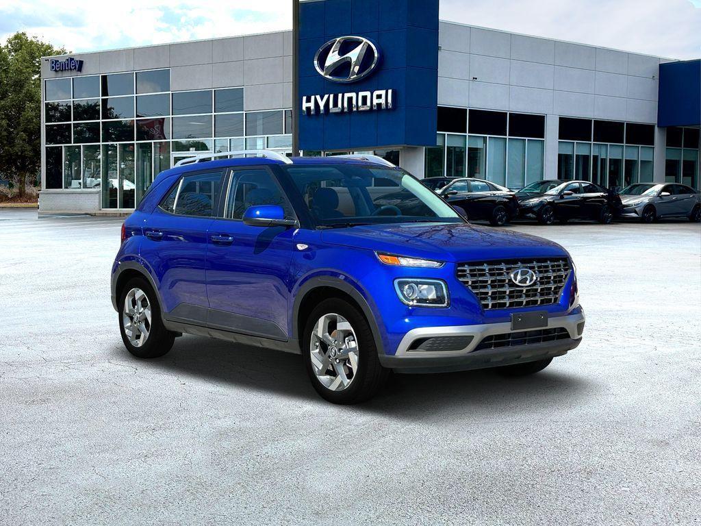 new 2025 Hyundai Venue car, priced at $22,714