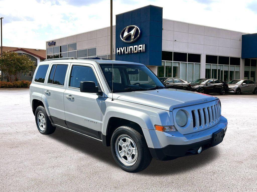 used 2013 Jeep Patriot car, priced at $4,000