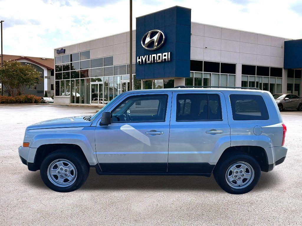 used 2013 Jeep Patriot car, priced at $4,000