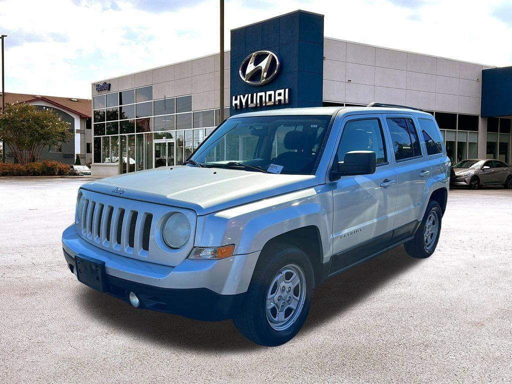 used 2013 Jeep Patriot car, priced at $4,000