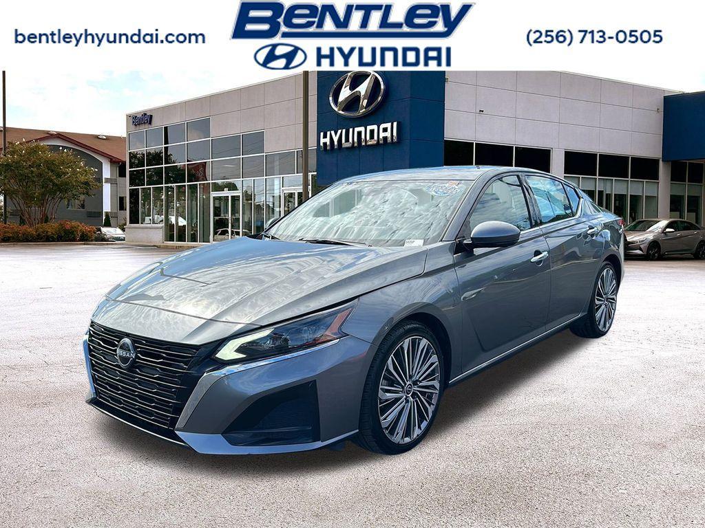 used 2023 Nissan Altima car, priced at $24,393