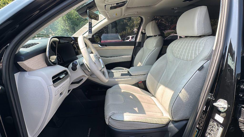 used 2023 Hyundai Palisade car, priced at $35,687