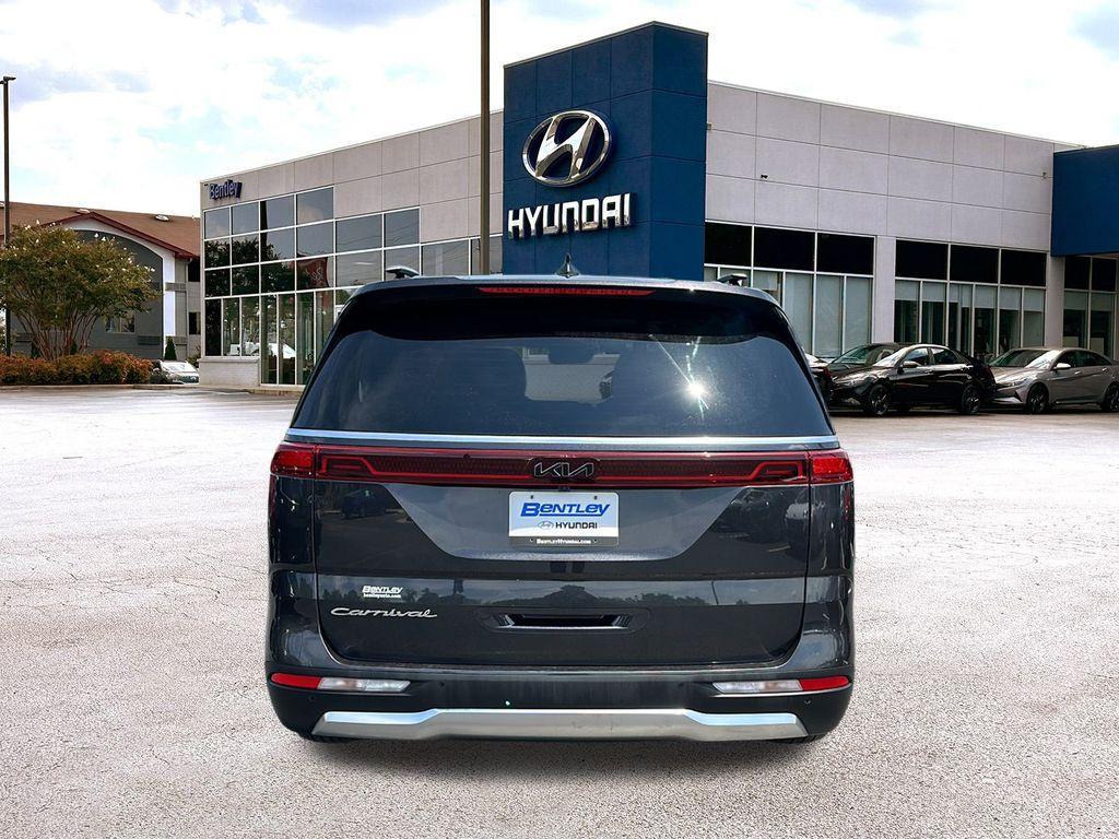 used 2022 Kia Carnival car, priced at $30,588