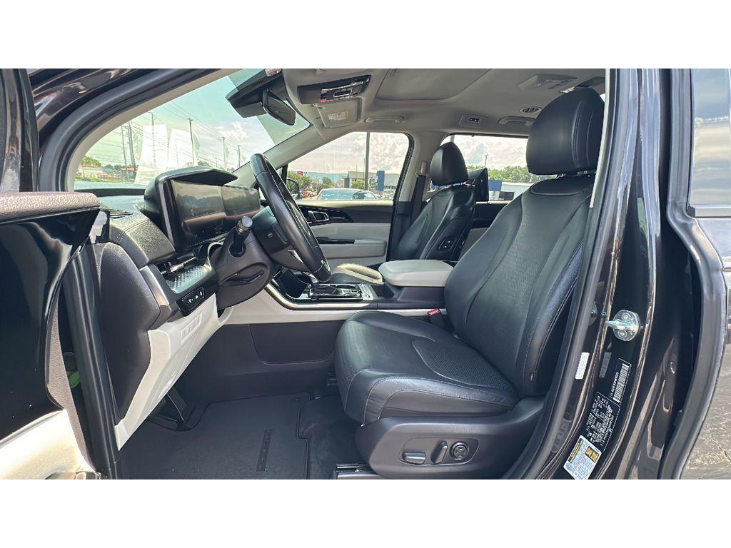 used 2022 Kia Carnival car, priced at $30,588