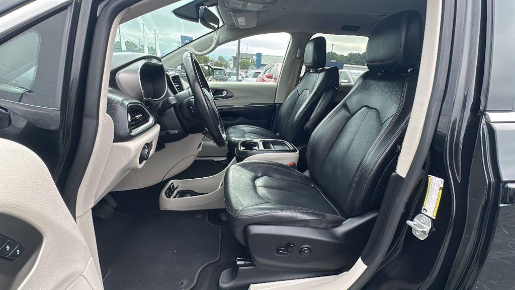 used 2020 Chrysler Pacifica car, priced at $17,998