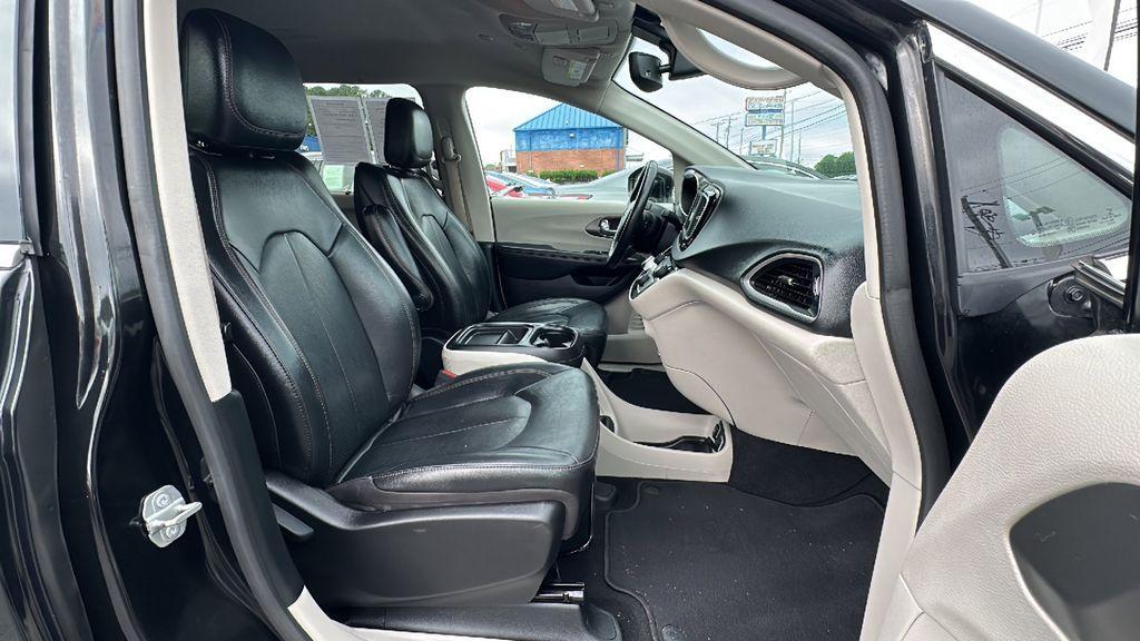 used 2020 Chrysler Pacifica car, priced at $17,998