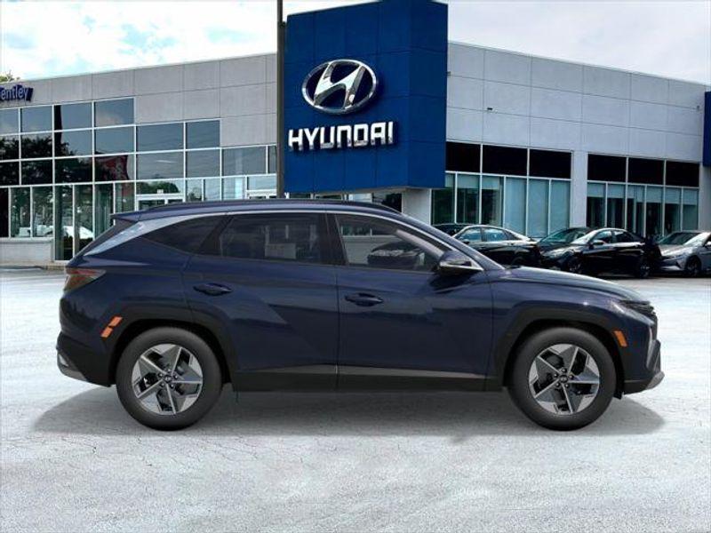new 2025 Hyundai TUCSON Hybrid car, priced at $37,603