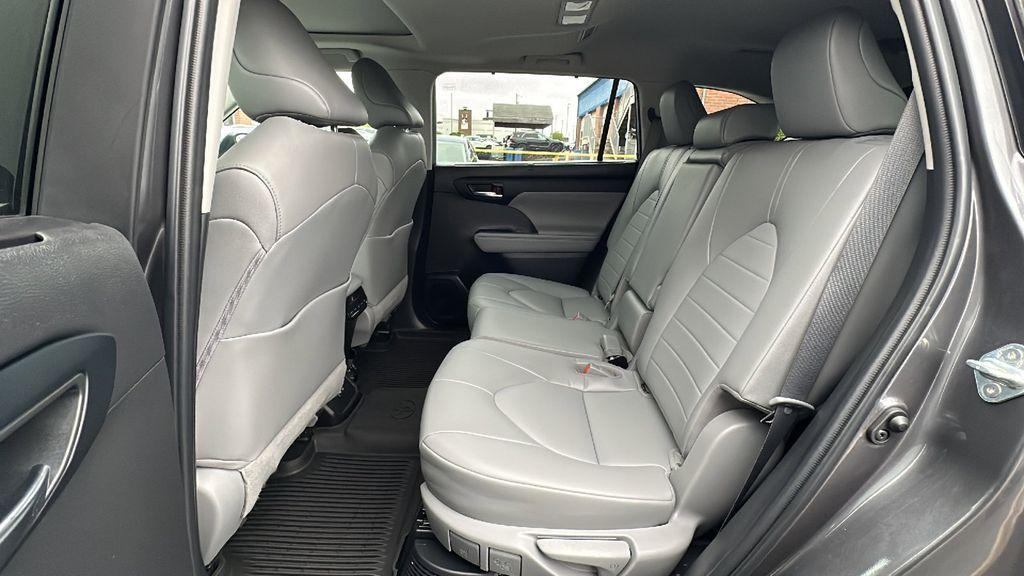 used 2022 Toyota Highlander Hybrid car, priced at $32,988