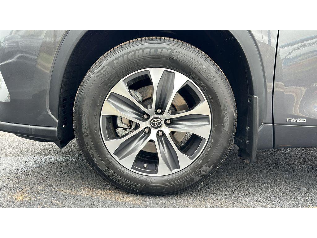used 2022 Toyota Highlander Hybrid car, priced at $36,445