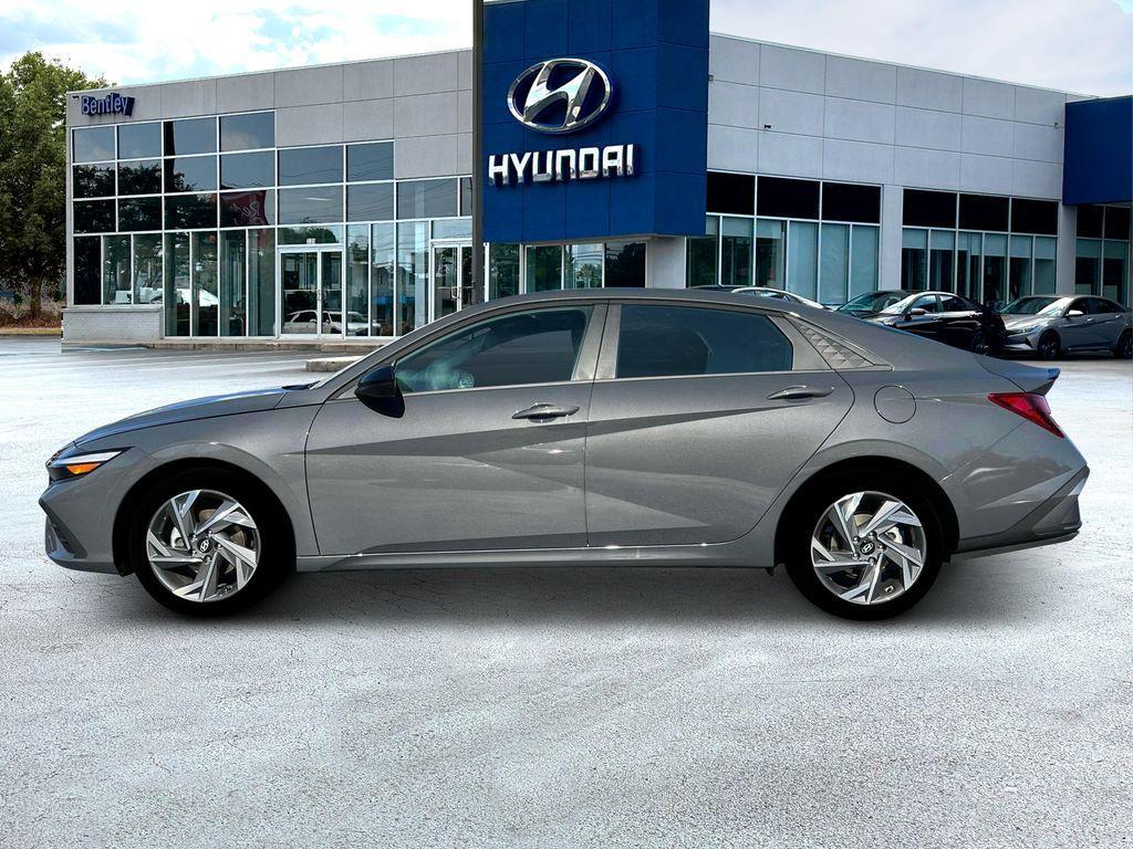 new 2025 Hyundai Elantra car, priced at $22,998