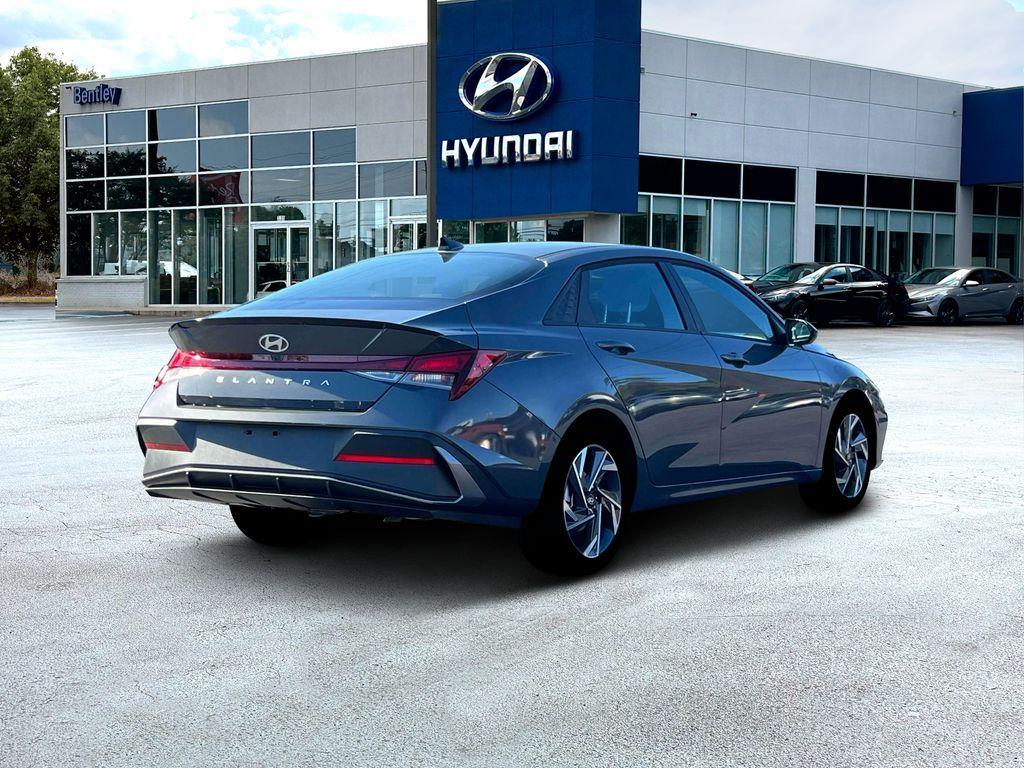 new 2025 Hyundai Elantra car, priced at $22,998