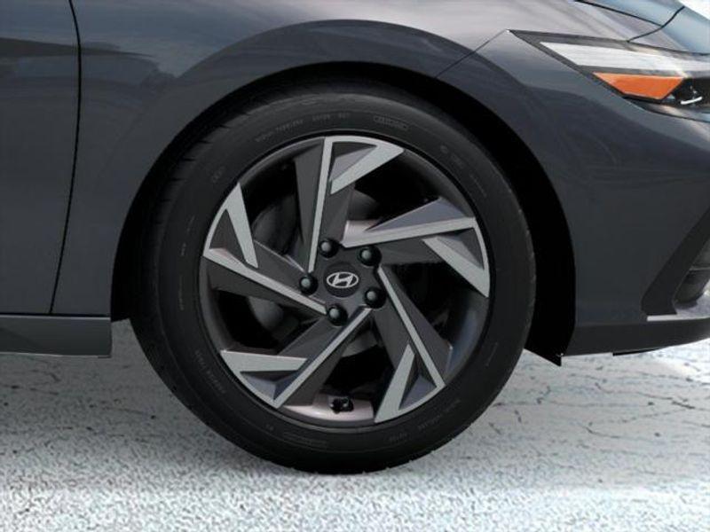 new 2025 Hyundai Elantra car, priced at $25,040