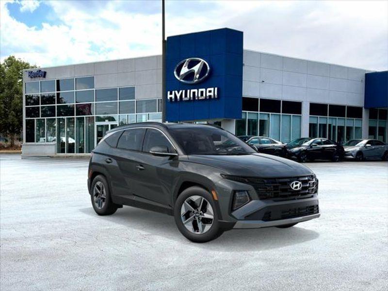 new 2025 Hyundai TUCSON Hybrid car, priced at $39,230