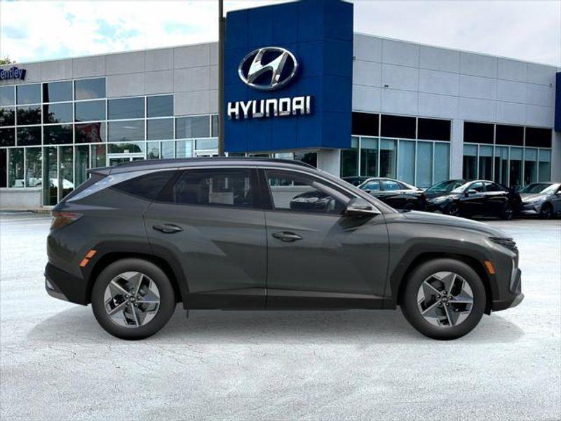 new 2025 Hyundai TUCSON Hybrid car, priced at $39,230
