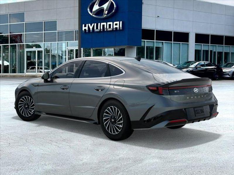 new 2025 Hyundai Sonata Hybrid car, priced at $32,206