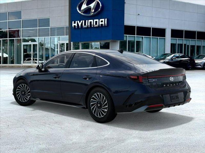 new 2025 Hyundai Sonata Hybrid car, priced at $36,682