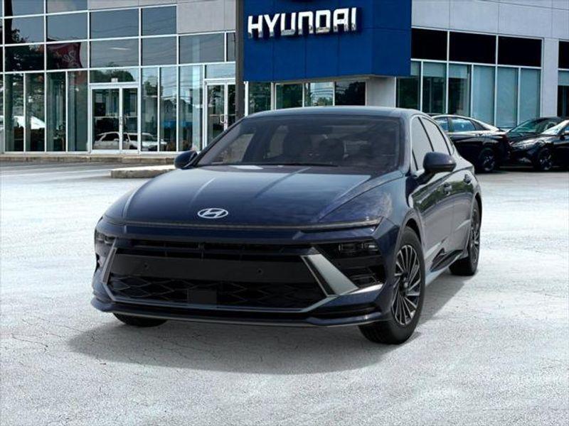 new 2025 Hyundai Sonata Hybrid car, priced at $36,682