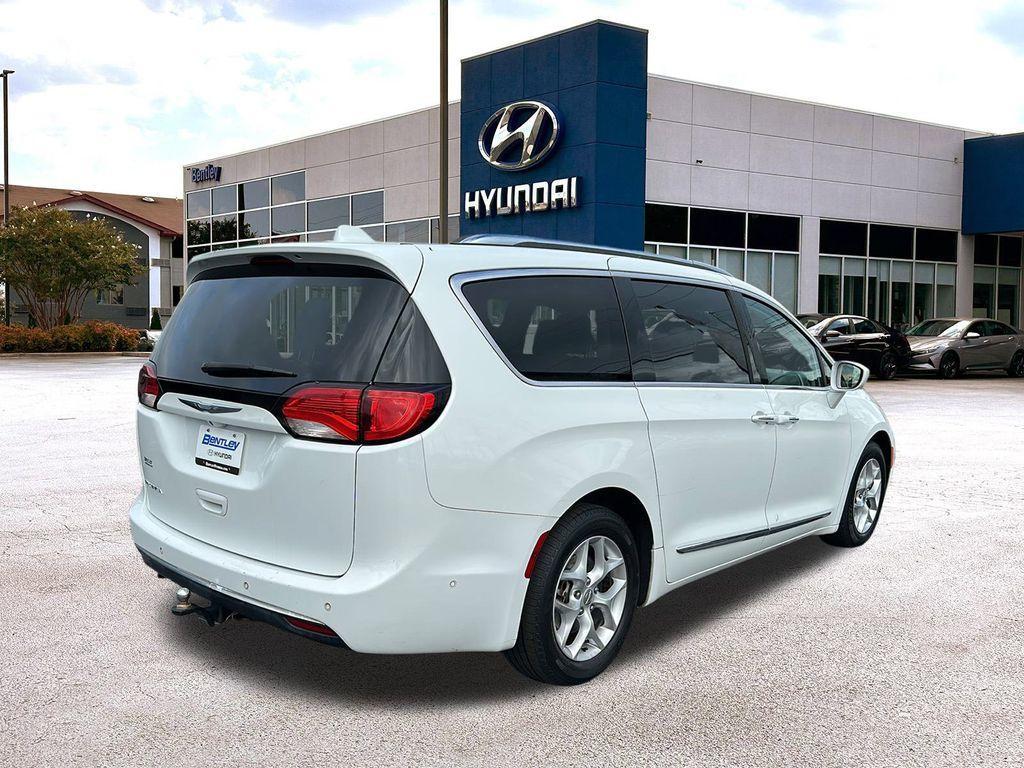 used 2017 Chrysler Pacifica car, priced at $12,788