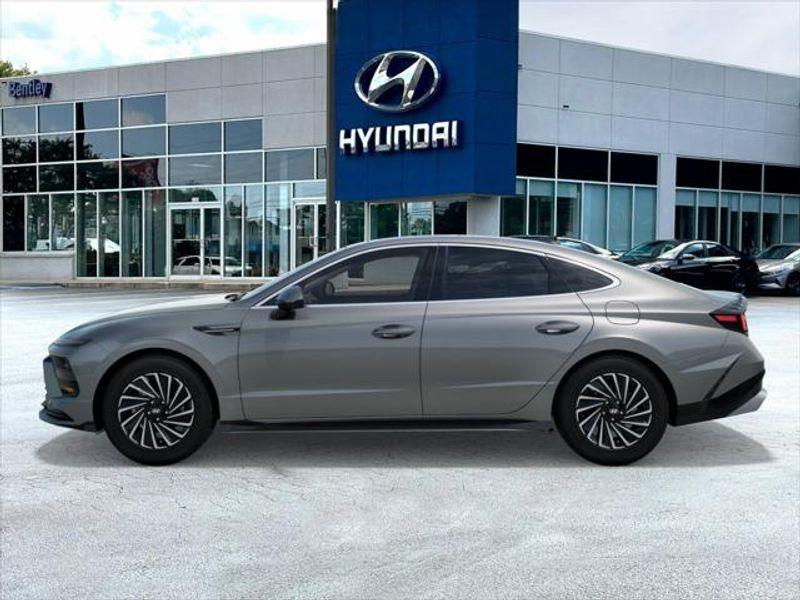new 2025 Hyundai Sonata Hybrid car, priced at $38,271
