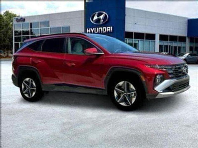 new 2025 Hyundai TUCSON Hybrid car, priced at $38,999
