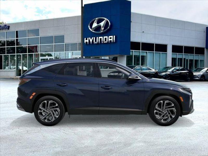new 2025 Hyundai TUCSON Hybrid car, priced at $43,345
