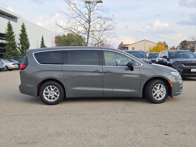 new 2025 Chrysler Pacifica car, priced at $44,815