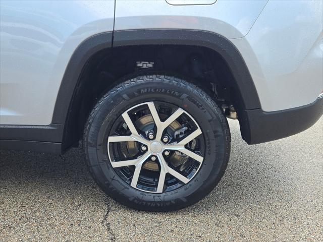 new 2025 Jeep Grand Cherokee car, priced at $44,146