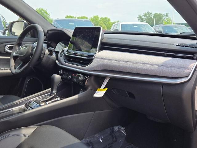 new 2025 Jeep Compass car, priced at $24,618
