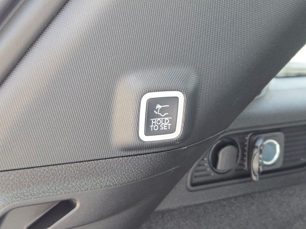 new 2025 Jeep Grand Cherokee car, priced at $60,840