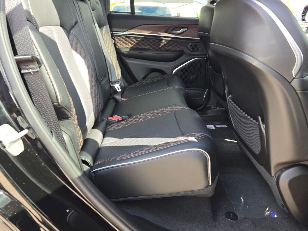 new 2025 Jeep Grand Cherokee car, priced at $60,840