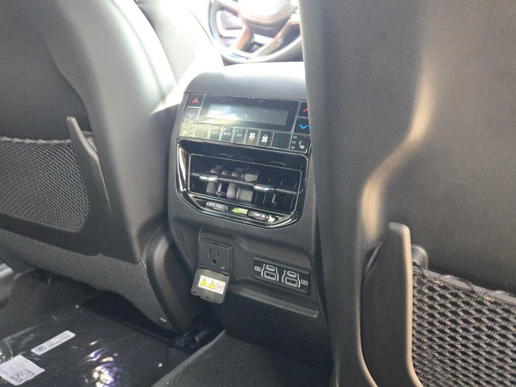 new 2025 Jeep Grand Cherokee car, priced at $60,840