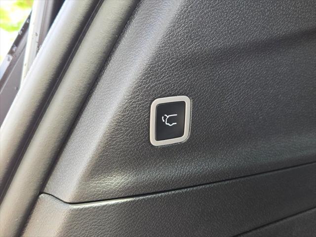 new 2025 Chrysler Voyager car, priced at $35,563