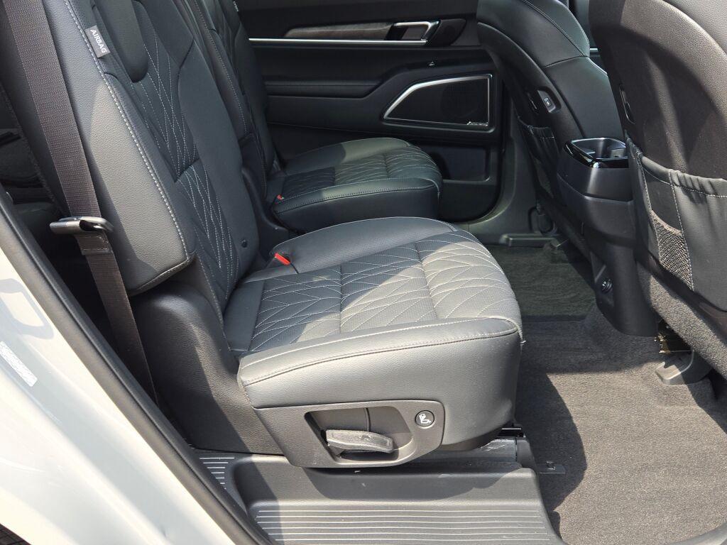 used 2025 Kia Telluride car, priced at $45,500