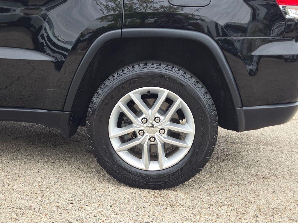 used 2018 Jeep Grand Cherokee car, priced at $15,996