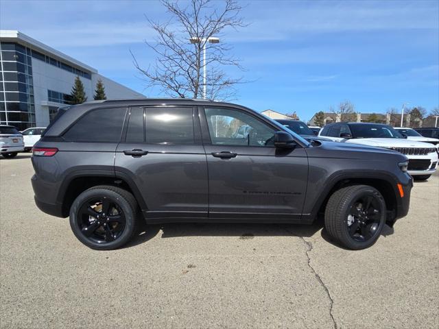 new 2025 Jeep Grand Cherokee car, priced at $45,535
