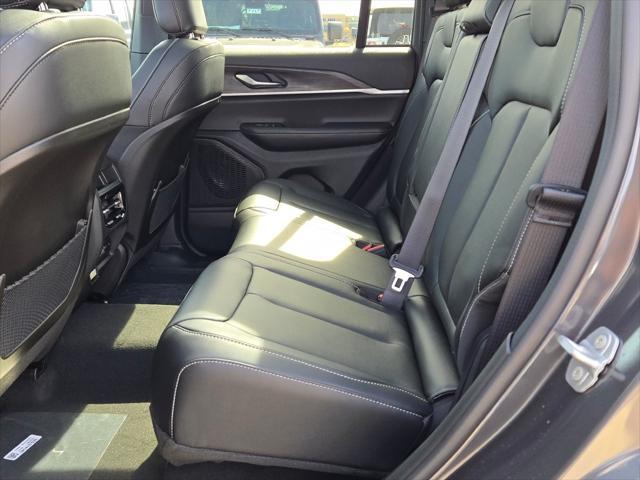 new 2025 Jeep Grand Cherokee car, priced at $45,535