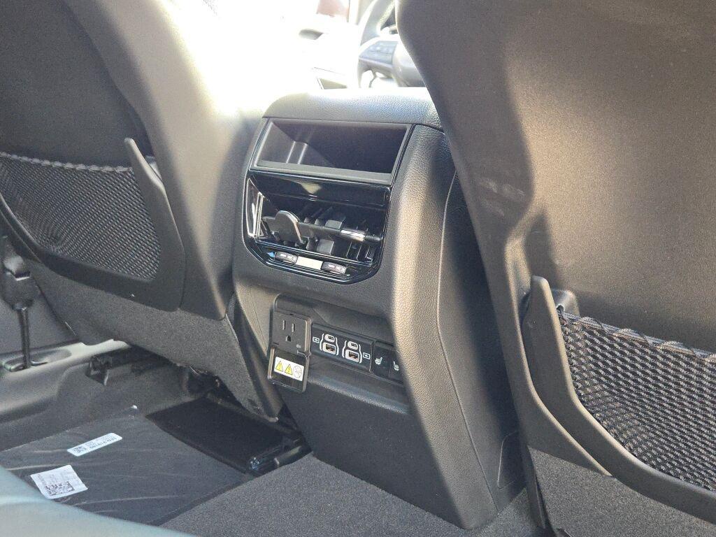 new 2025 Jeep Grand Cherokee car, priced at $44,090