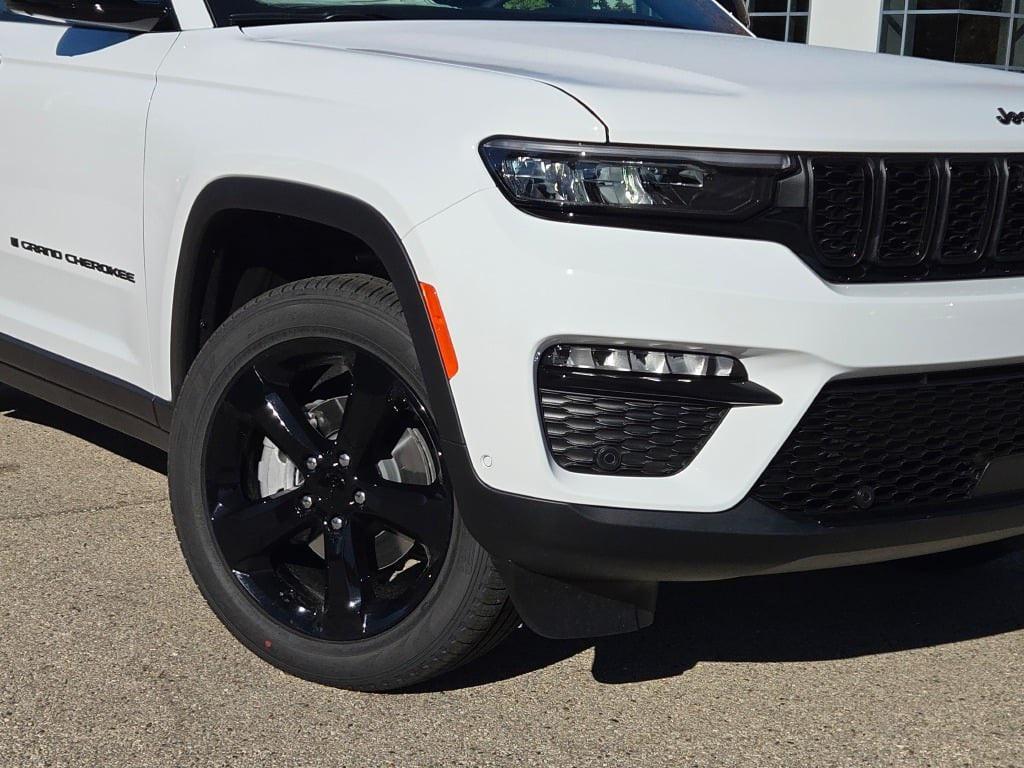 new 2025 Jeep Grand Cherokee car, priced at $48,490