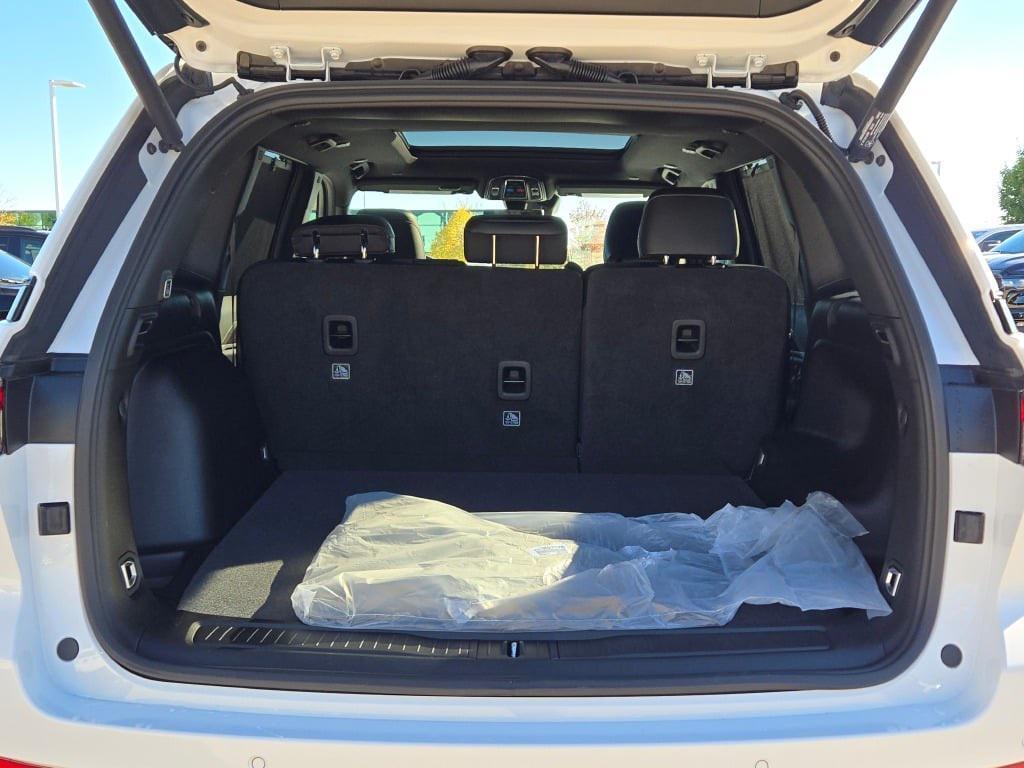 new 2025 Jeep Grand Cherokee car, priced at $48,490