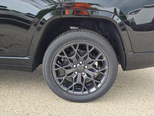 new 2025 Jeep Grand Cherokee L car, priced at $66,661