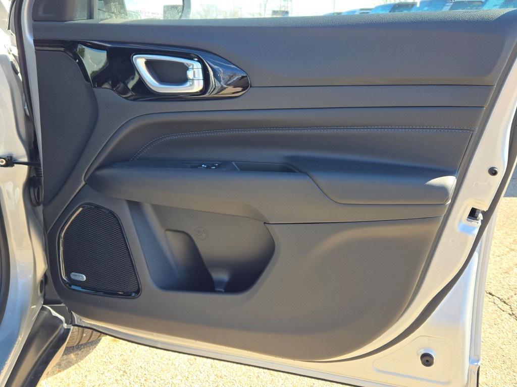 new 2025 Jeep Compass car, priced at $31,305