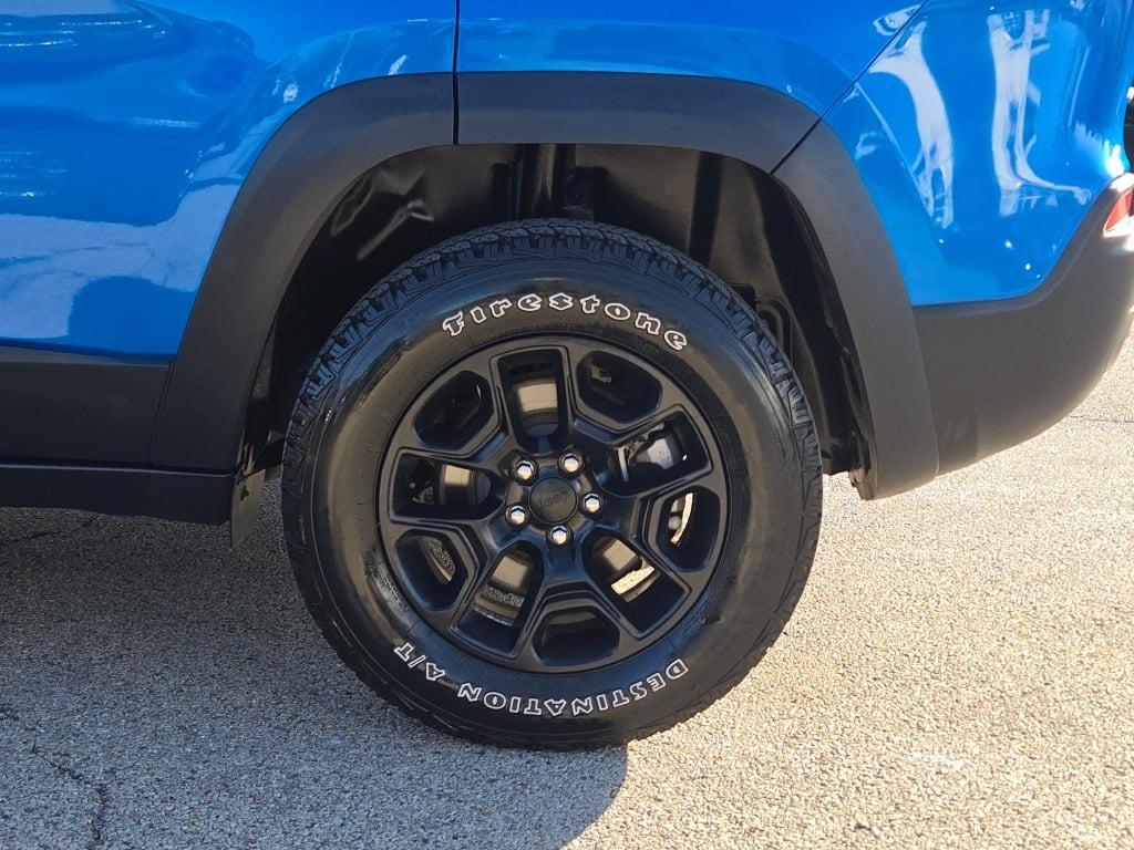 used 2021 Jeep Cherokee car, priced at $22,724