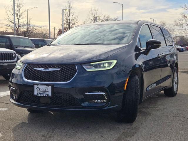 new 2025 Chrysler Pacifica car, priced at $52,055