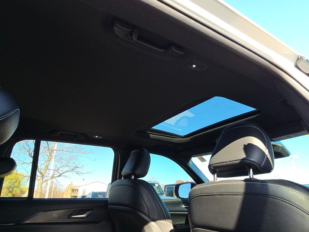 used 2023 Jeep Grand Cherokee car, priced at $32,972