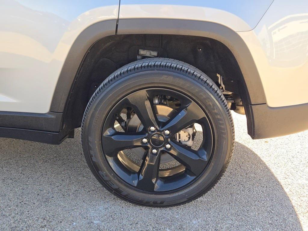 used 2023 Jeep Grand Cherokee car, priced at $32,972