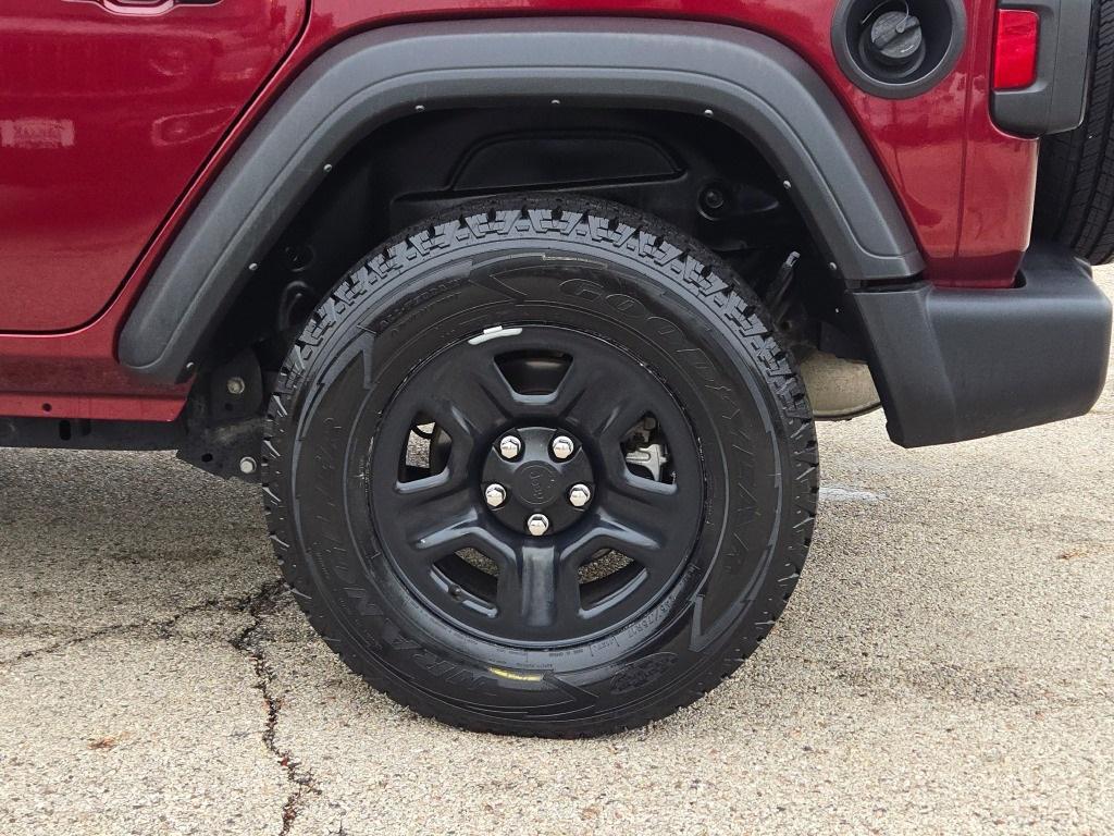 used 2021 Jeep Wrangler Unlimited car, priced at $26,391