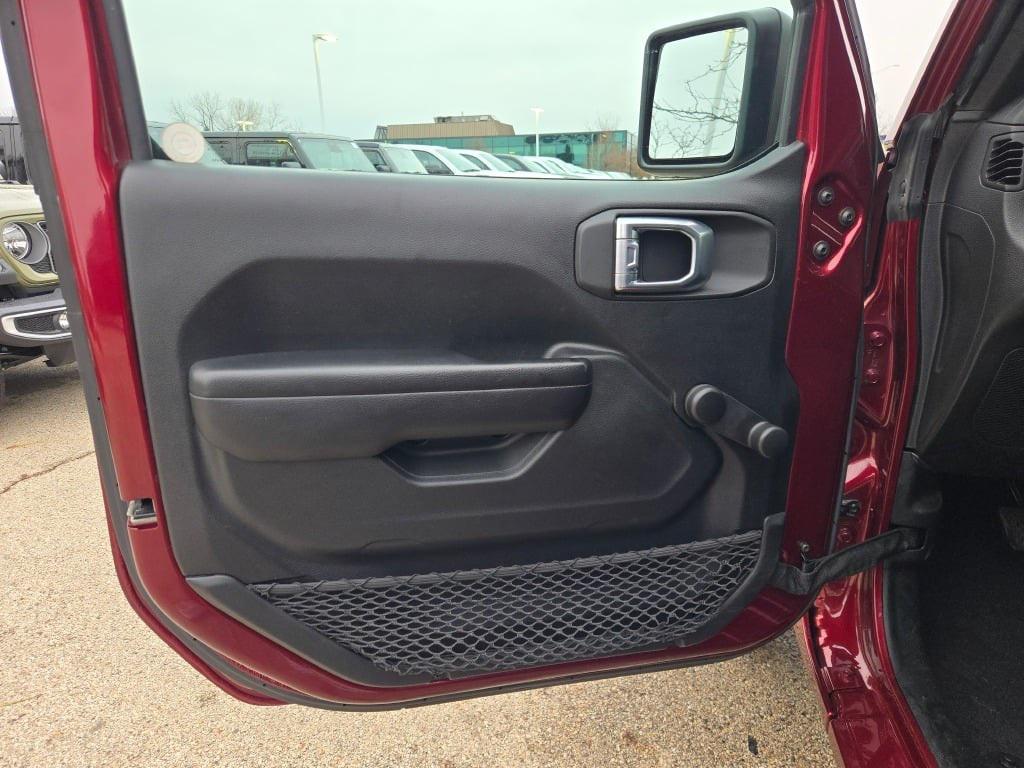 used 2021 Jeep Wrangler Unlimited car, priced at $26,391