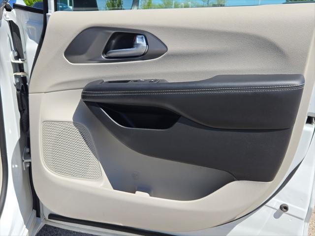 used 2023 Chrysler Pacifica car, priced at $23,995